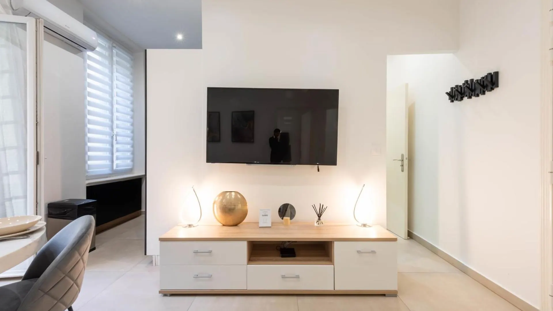 Renovated Apartment In The Heart Of Cannes