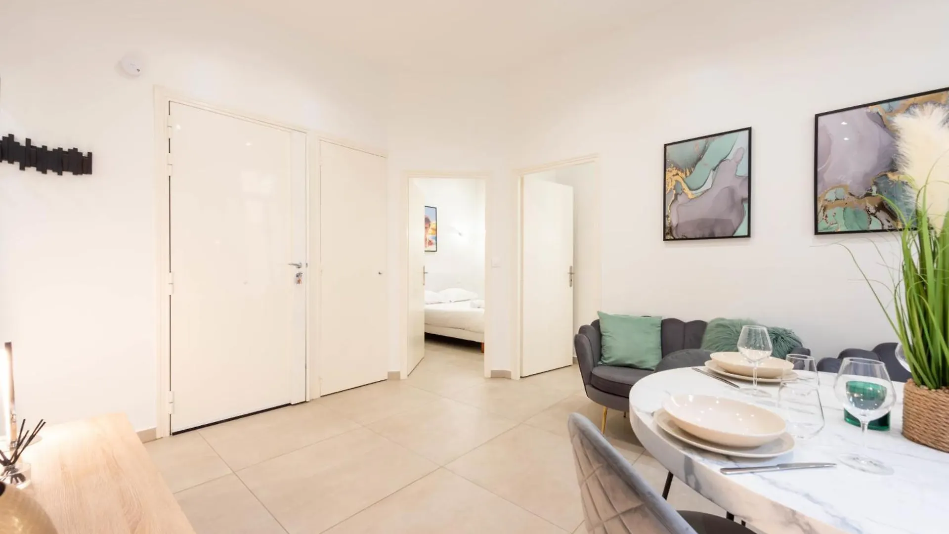 Renovated Apartment In The Heart Of Cannes 0*,