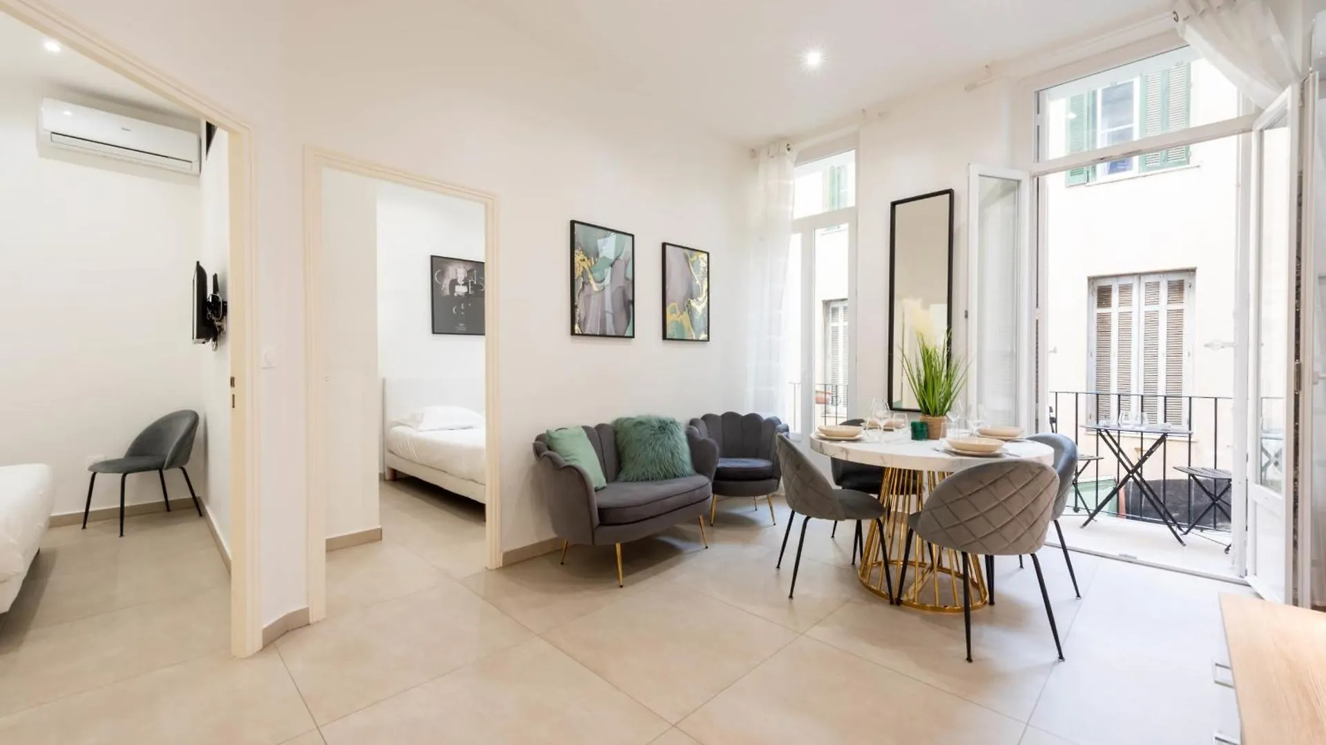 Renovated Apartment In The Heart Of Cannes 0*,  France